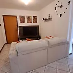 Desfrute Em Qualquer Epoca Do Ano, Apartamento Compartilhado A 500M Da Praia