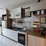 Desfrute Em Qualquer Epoca Do Ano, Apartamento Compartilhado A 500M Da Praia